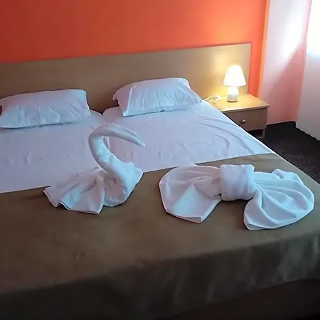 Family Hotel 3*